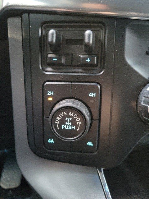 Used 2021 Ford F150 Lariat w/ FX4 Off-Road Package image 13