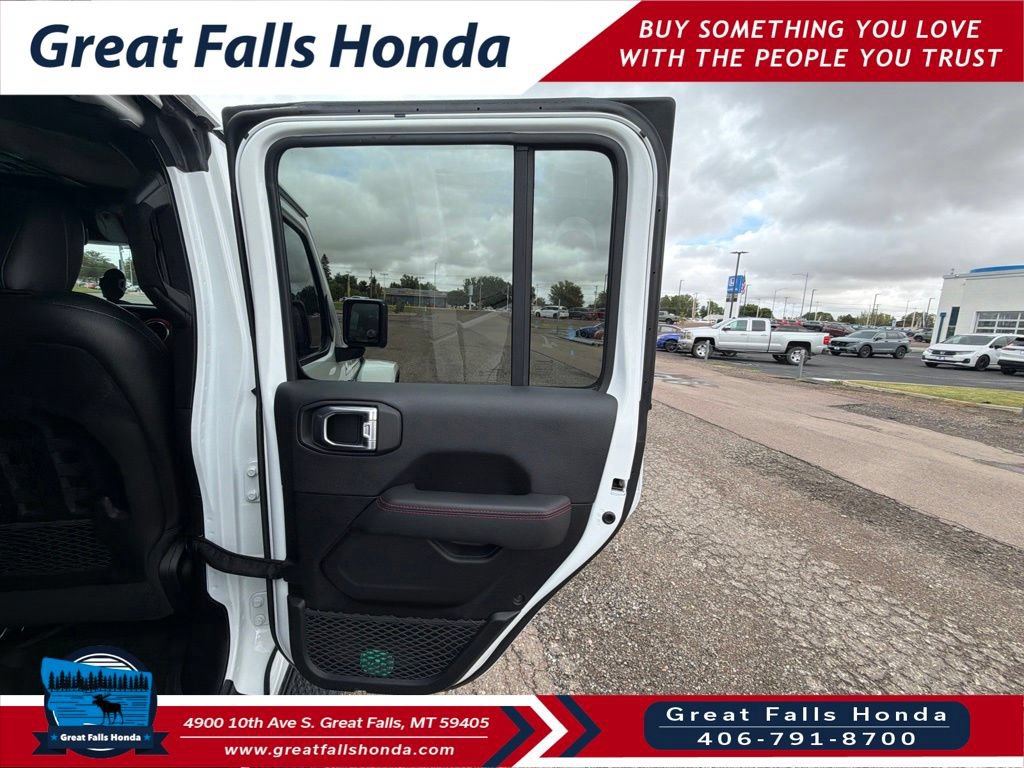 Used 2021 Jeep Gladiator Rubicon w/ Uconnect 4C Nav & Sound Group AWD/4WD image 24