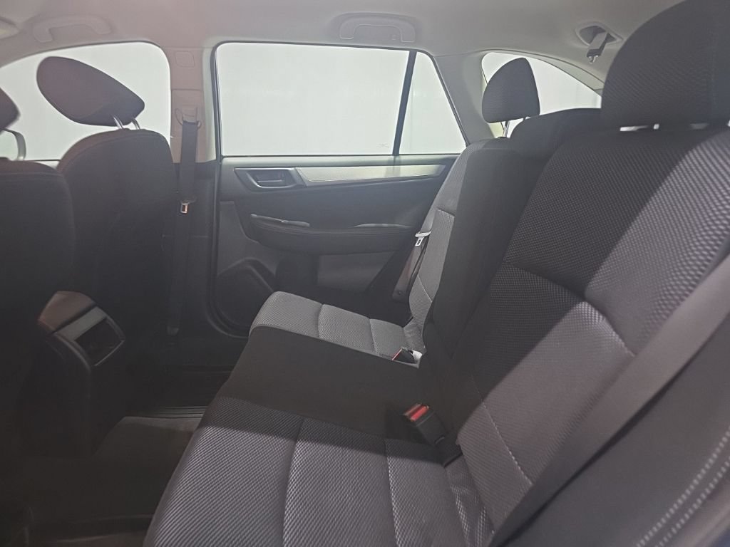Used 2019 Subaru Outback 2.5i AWD/4WD image 9