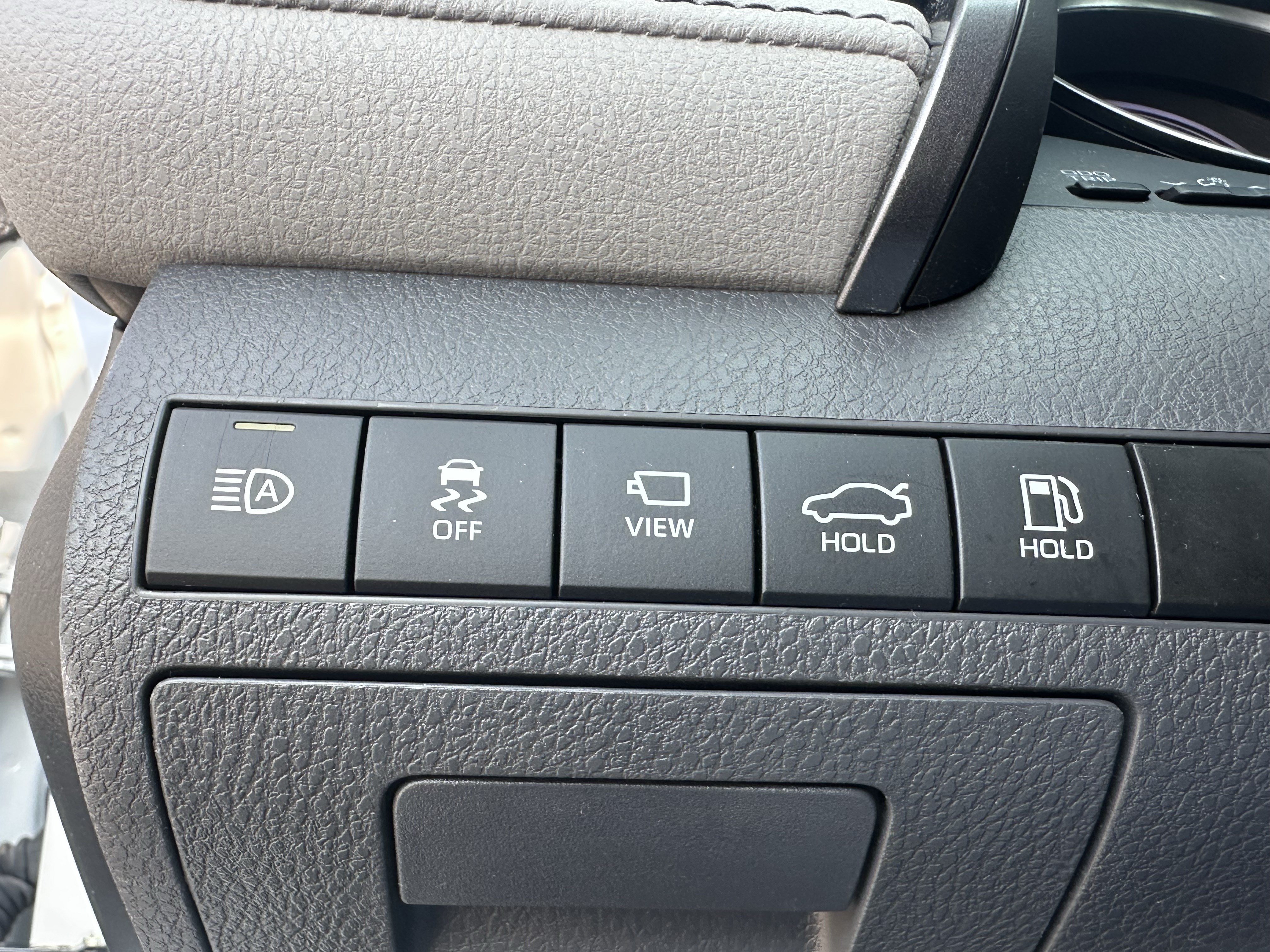 Used 2021 Toyota Camry XLE w/ Navigation Upgrade Package FWD image 33
