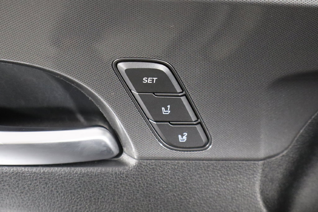 Used 2022 Hyundai Santa Fe Calligraphy FWD image 22