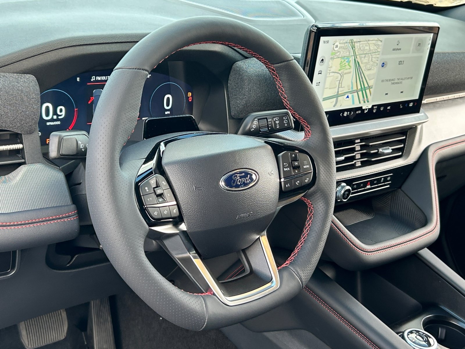 New 2026 Ford Explorer ST-Line w/ ST-Line Street Pack RWD image 9