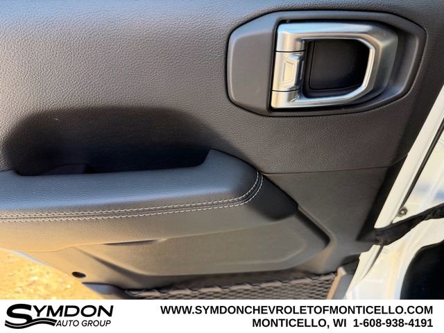 Used 2020 Jeep Wrangler Unlimited Sahara image 19