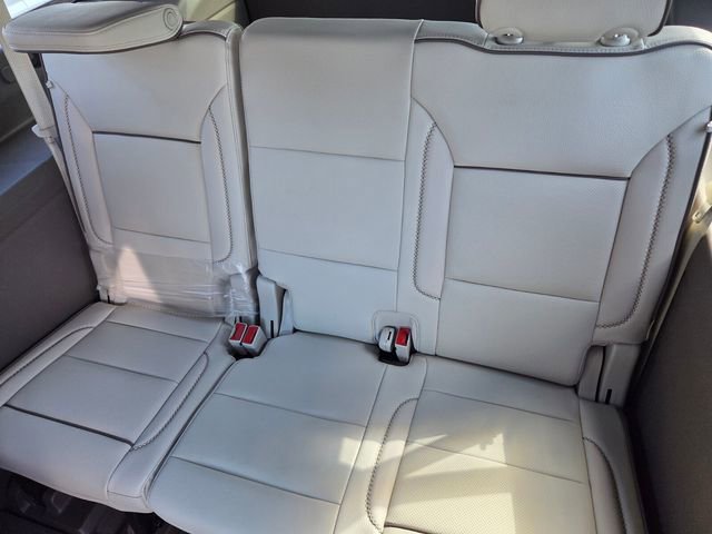 New 2026 GMC Yukon XL Denali w/ Denali Reserve Package AWD/4WD image 8