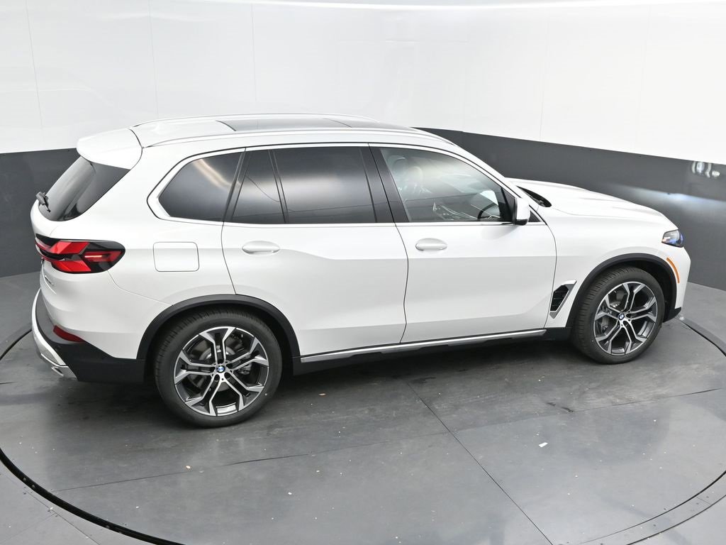 New 2026 BMW X5 xDrive50e image 49