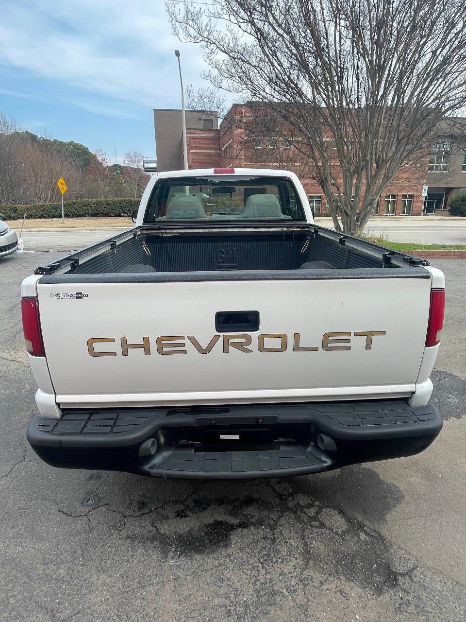 Used 1999 Chevrolet S10 Pickup 2WD Regular Cab image 8