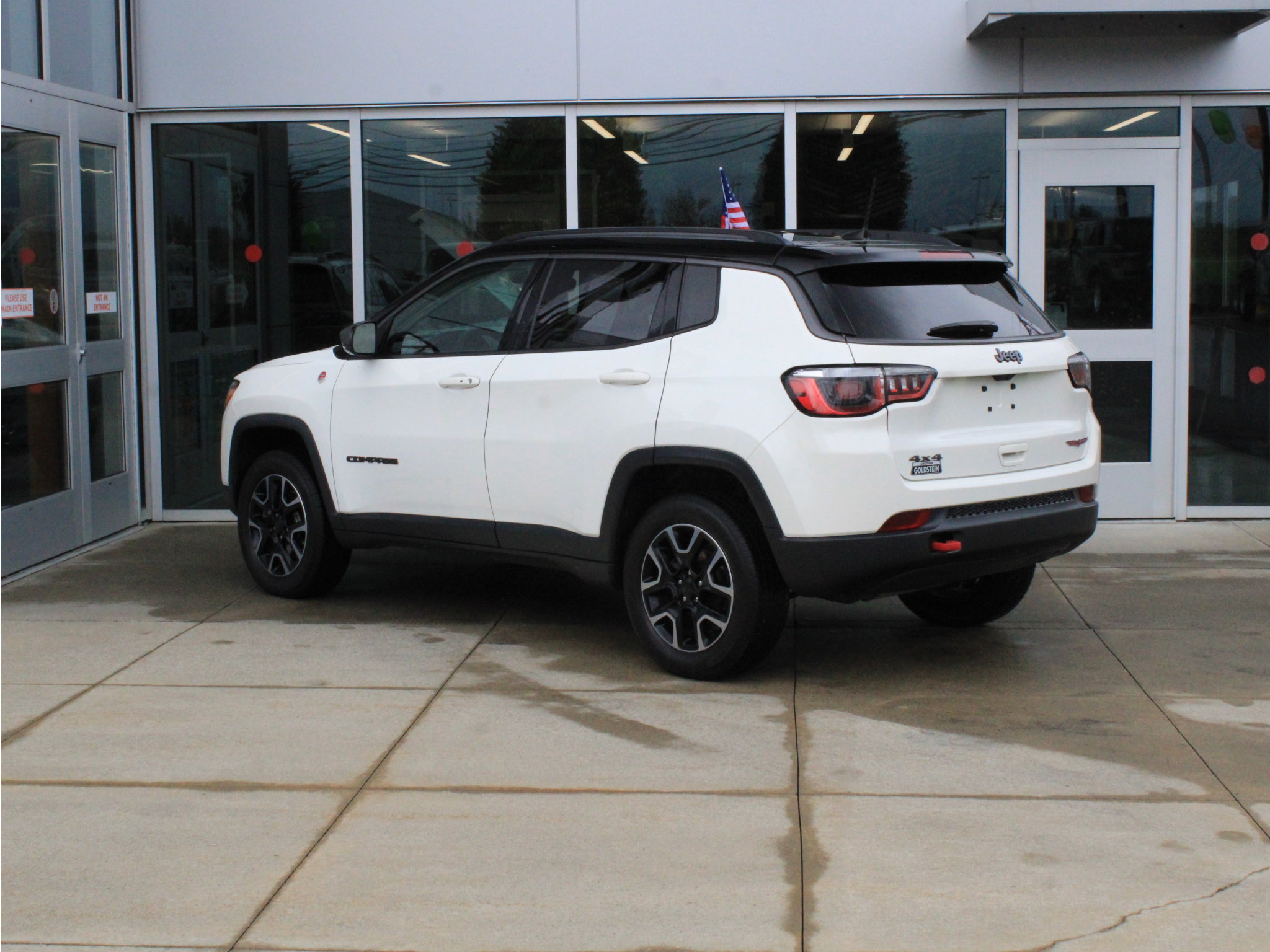 Used 2018 Jeep Compass Trailhawk w/ Cold Weather Group AWD/4WD image 8