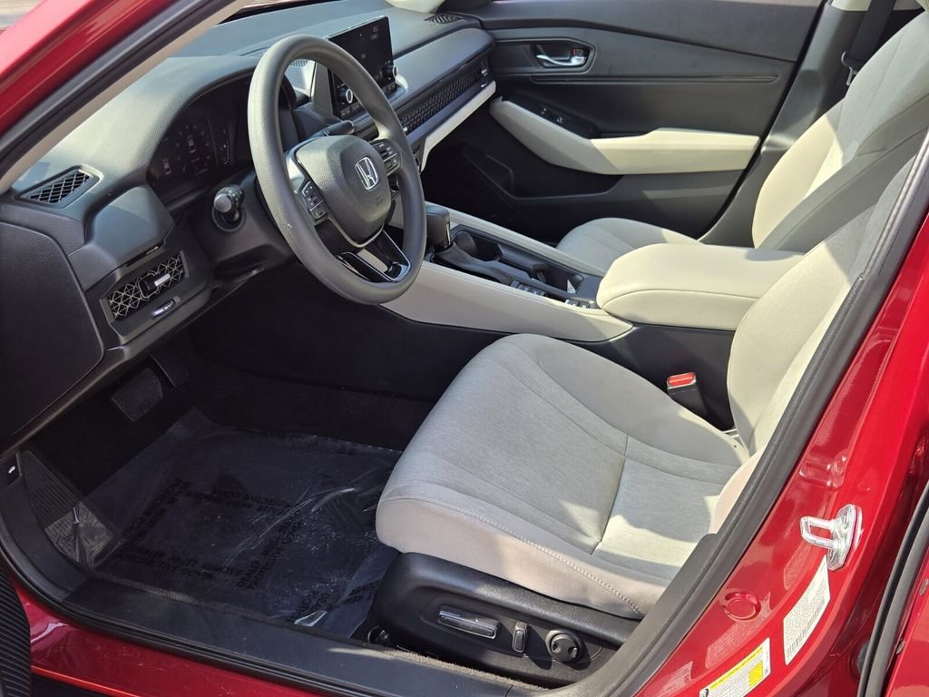 Used 2024 Honda Accord EX image 9
