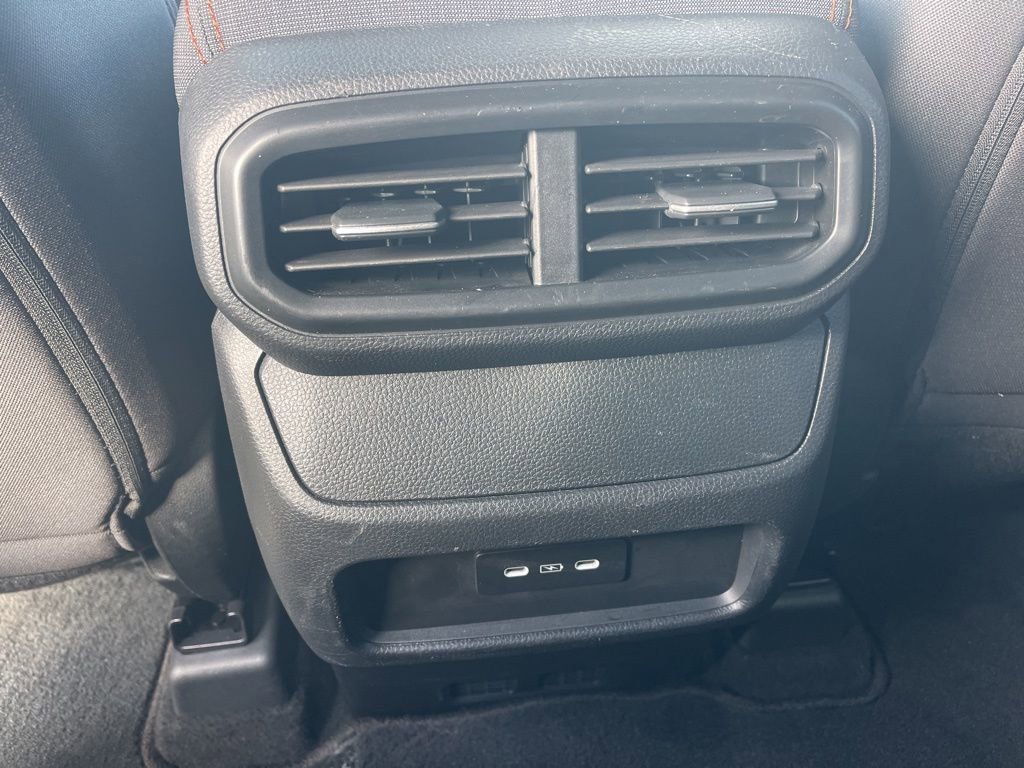 Used 2025 Honda Pilot Sport image 13