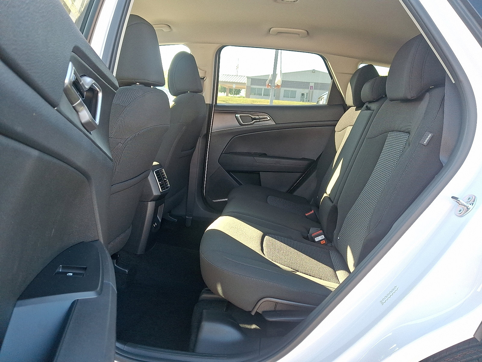 Used 2026 Kia Sportage LX w/ LX Convenience Package image 10