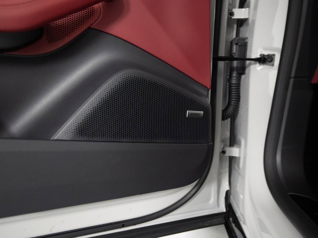 New 2026 Porsche Macan Turbo Electric AWD/4WD image 21