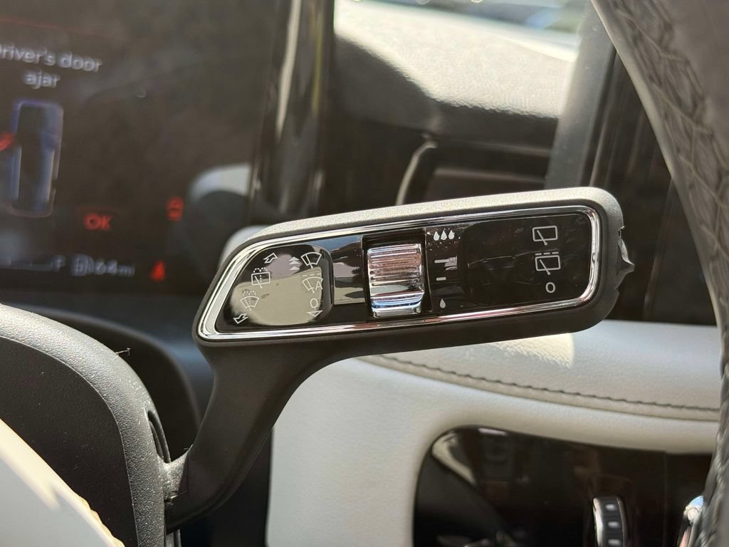 Used 2026 Lincoln Aviator AWD image 31