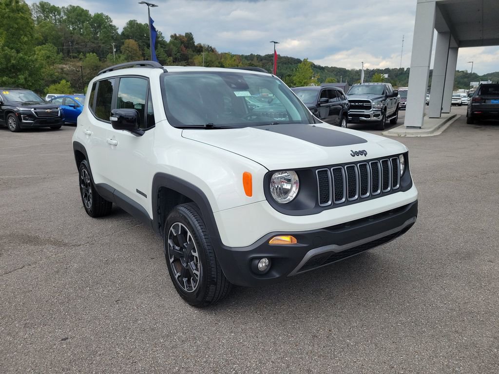 Used 2023 Jeep Renegade Latitude image 1