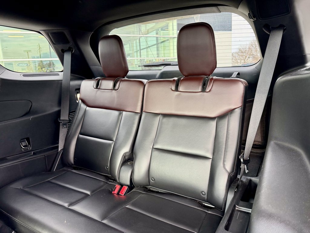 Certified 2020 Ford Explorer Platinum w/ Premium Technology Package image 14