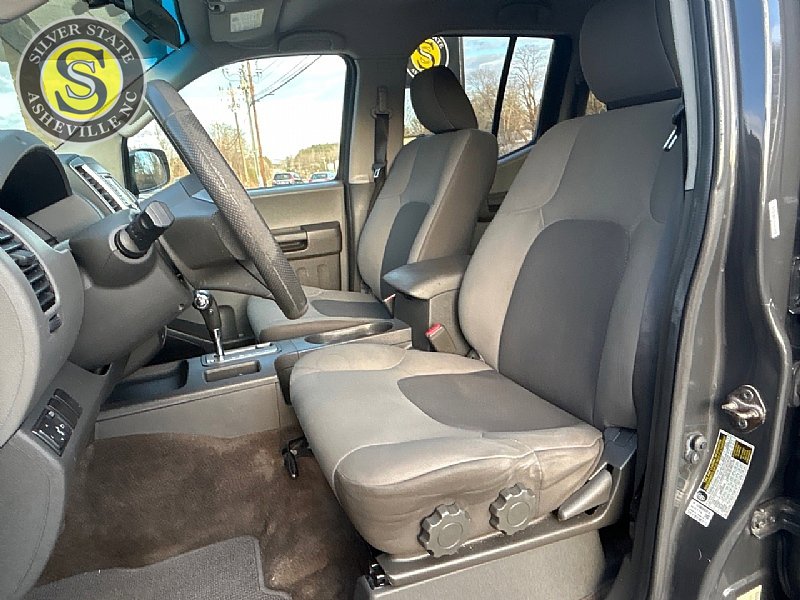 Used 2015 Nissan Xterra S w/ Value Package image 12