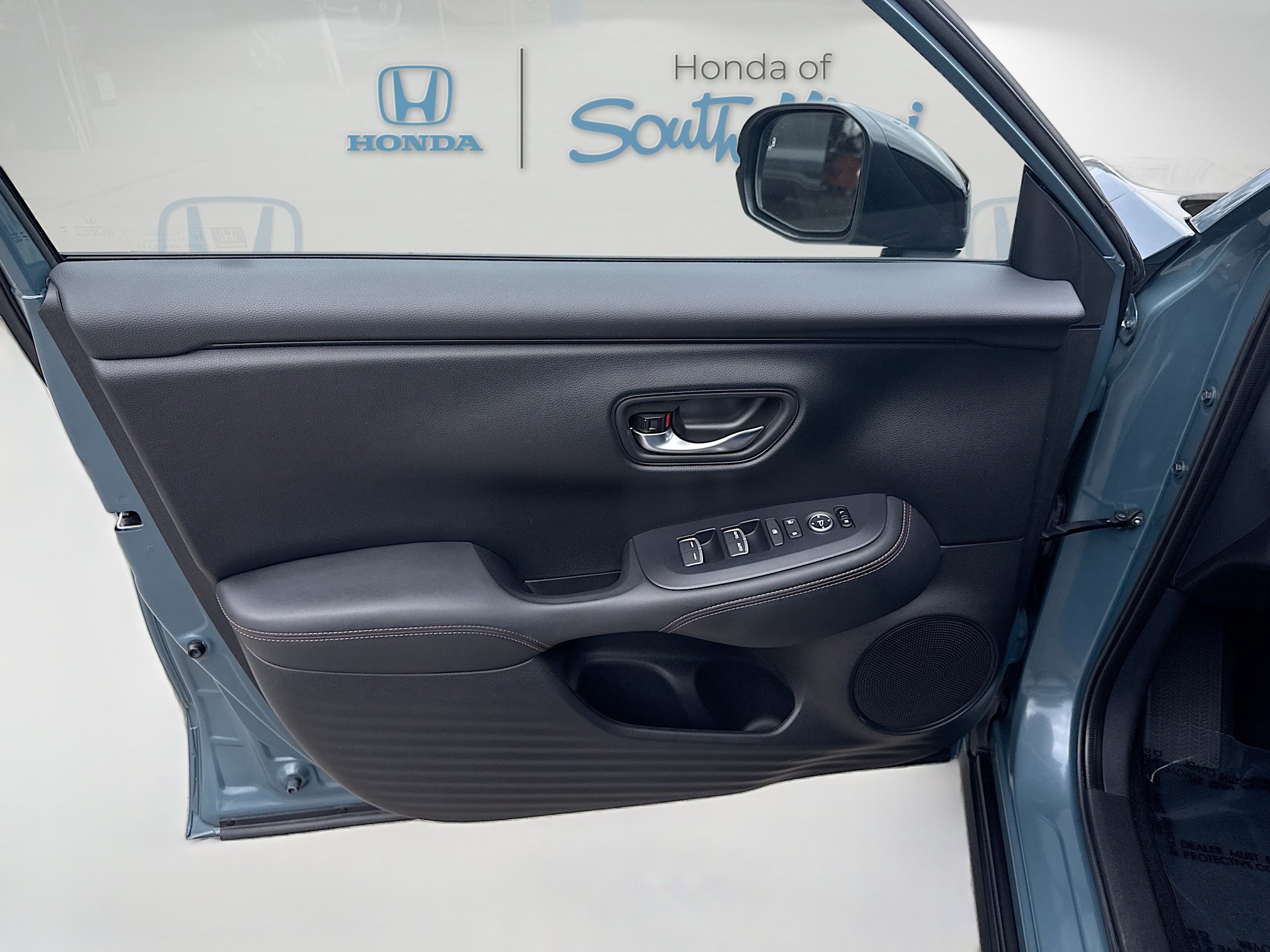 Certified 2025 Honda HR-V Sport image 19