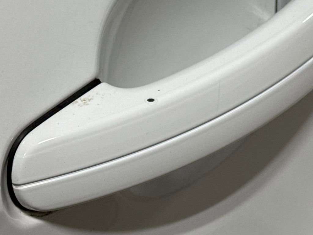 Used 2017 Ford Escape SE w/ Equipment Group 201A image 35