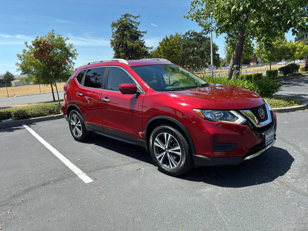 Used 2019 Nissan Rogue SV w/ Premium Package FWD image 9