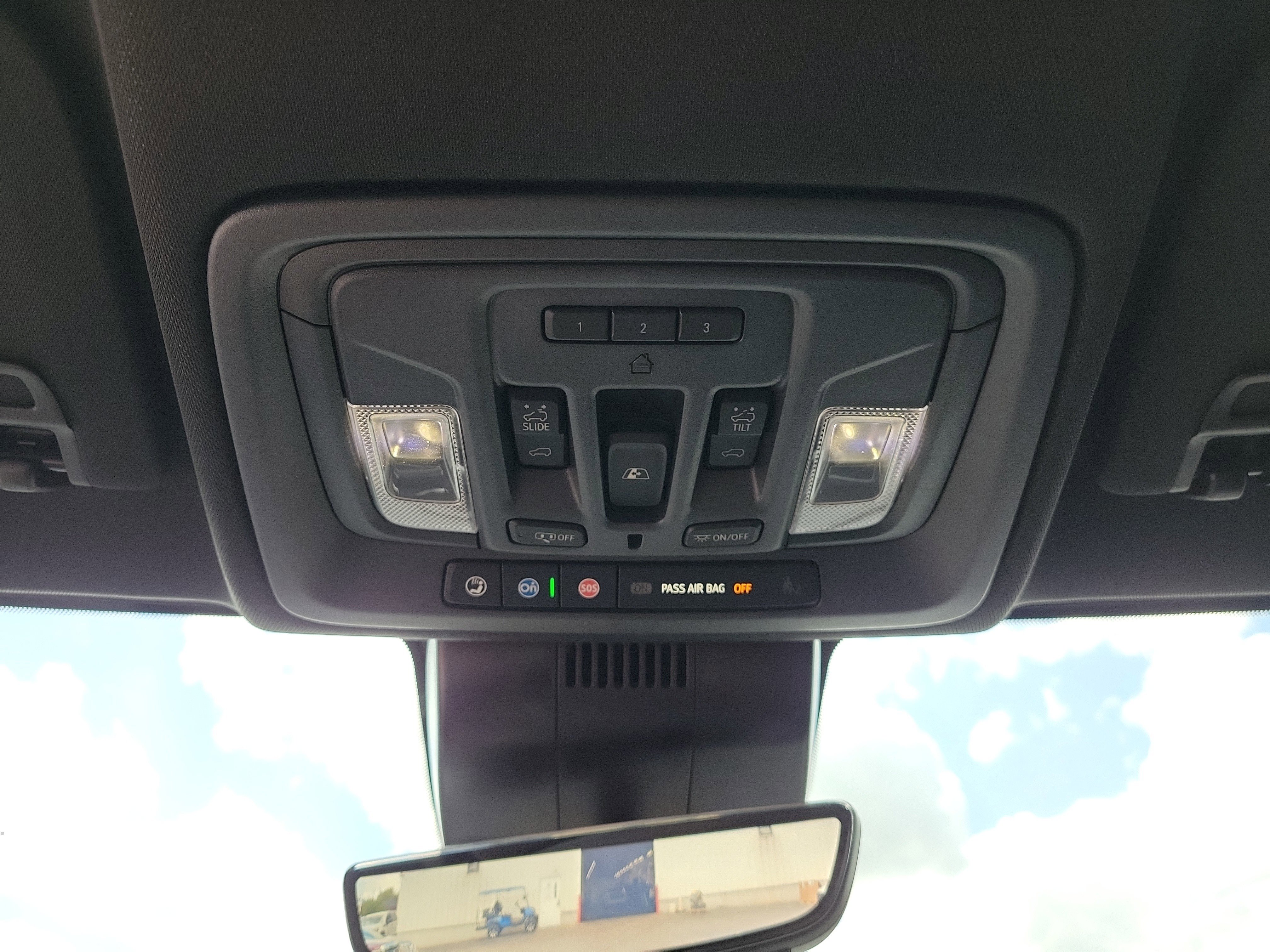 Used 2025 Chevrolet Silverado 3500 High Country w/ High Country Premium Package AWD/4WD image 31