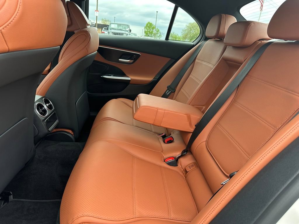 Used 2024 Mercedes-Benz C 300 4MATIC Sedan image 9