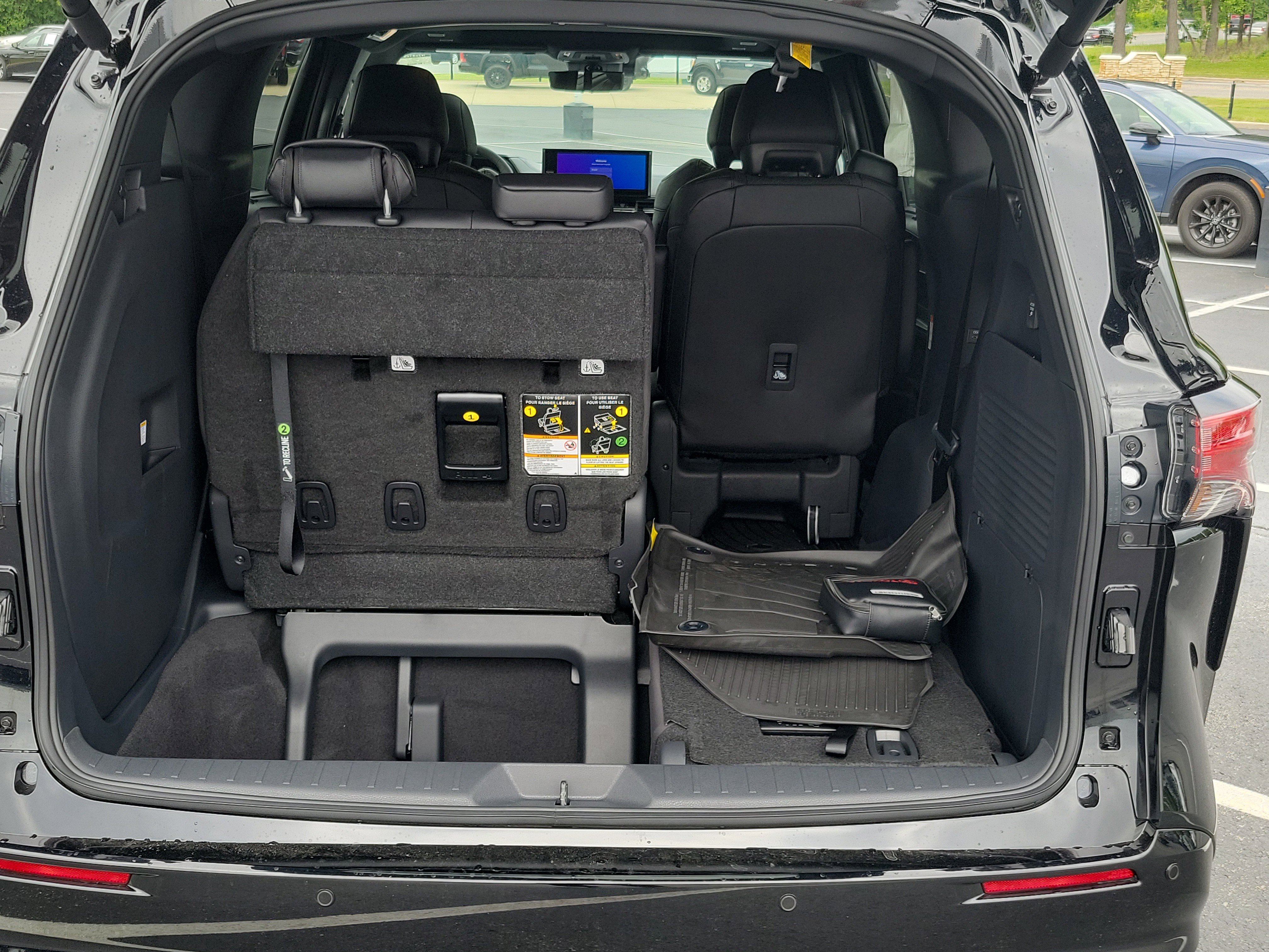 New 2026 Toyota Sienna Platinum AWD/4WD image 10