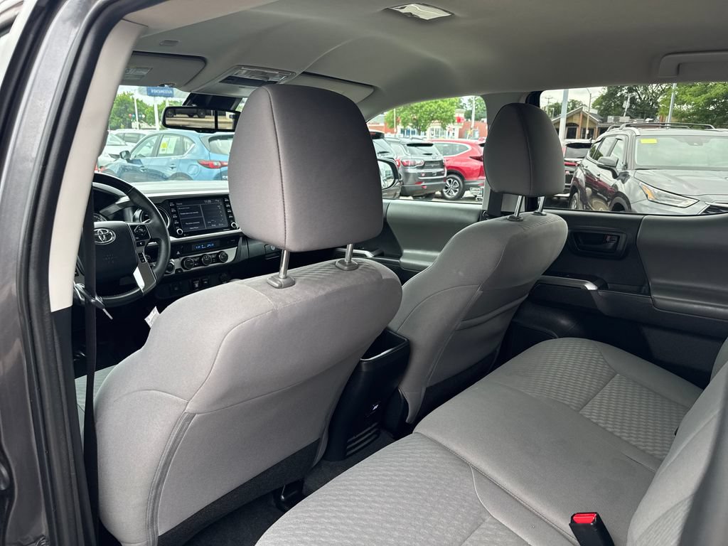 Used 2023 Toyota Tacoma SR5 AWD/4WD image 36
