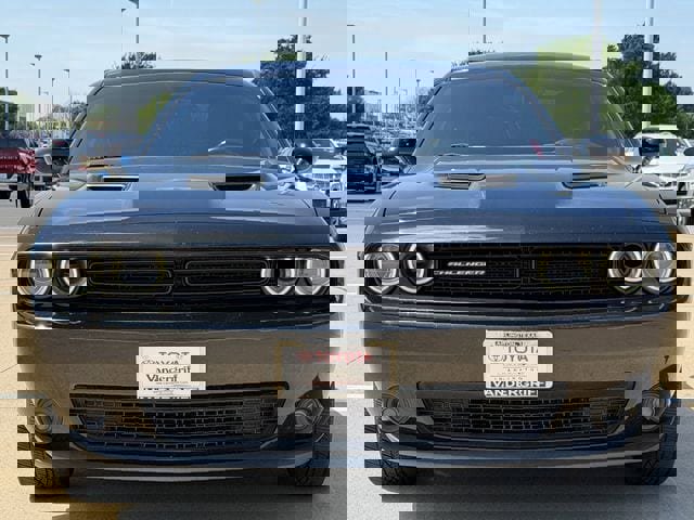 Used 2015 Dodge Challenger SXT Plus image 7