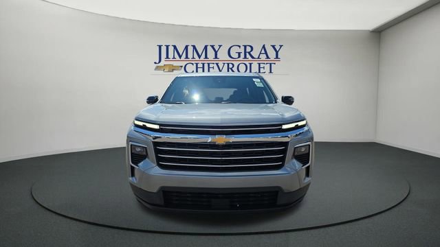 New 2026 Chevrolet Traverse LT w/ Sun and Wheel Package FWD image 8