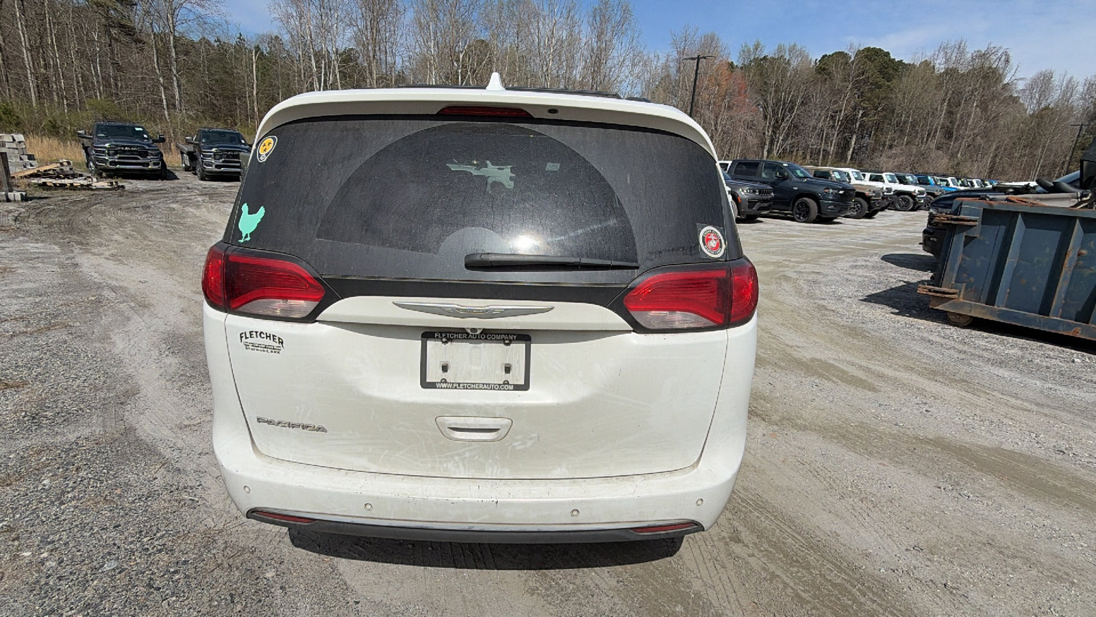 Used 2017 Chrysler Pacifica Touring-L image 9