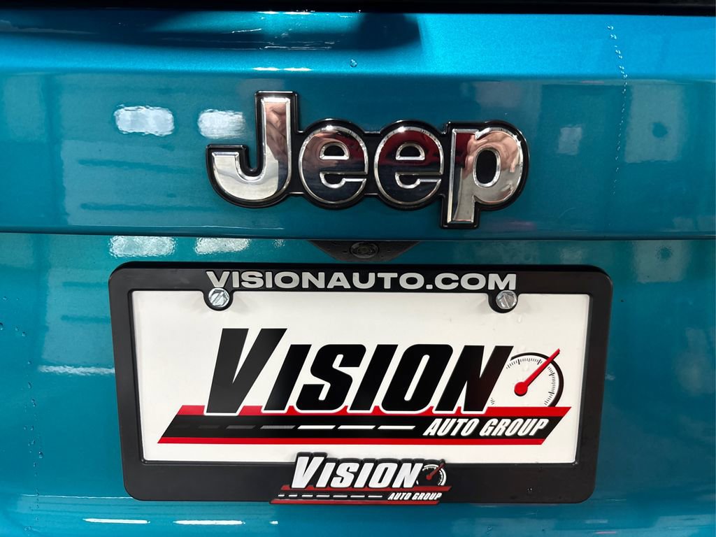 Used 2020 Jeep Renegade Latitude w/ Cold Weather Group image 14