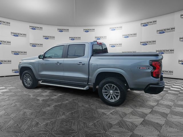 Used 2023 Chevrolet Colorado LT w/ LT Convenience Package II AWD/4WD image 3