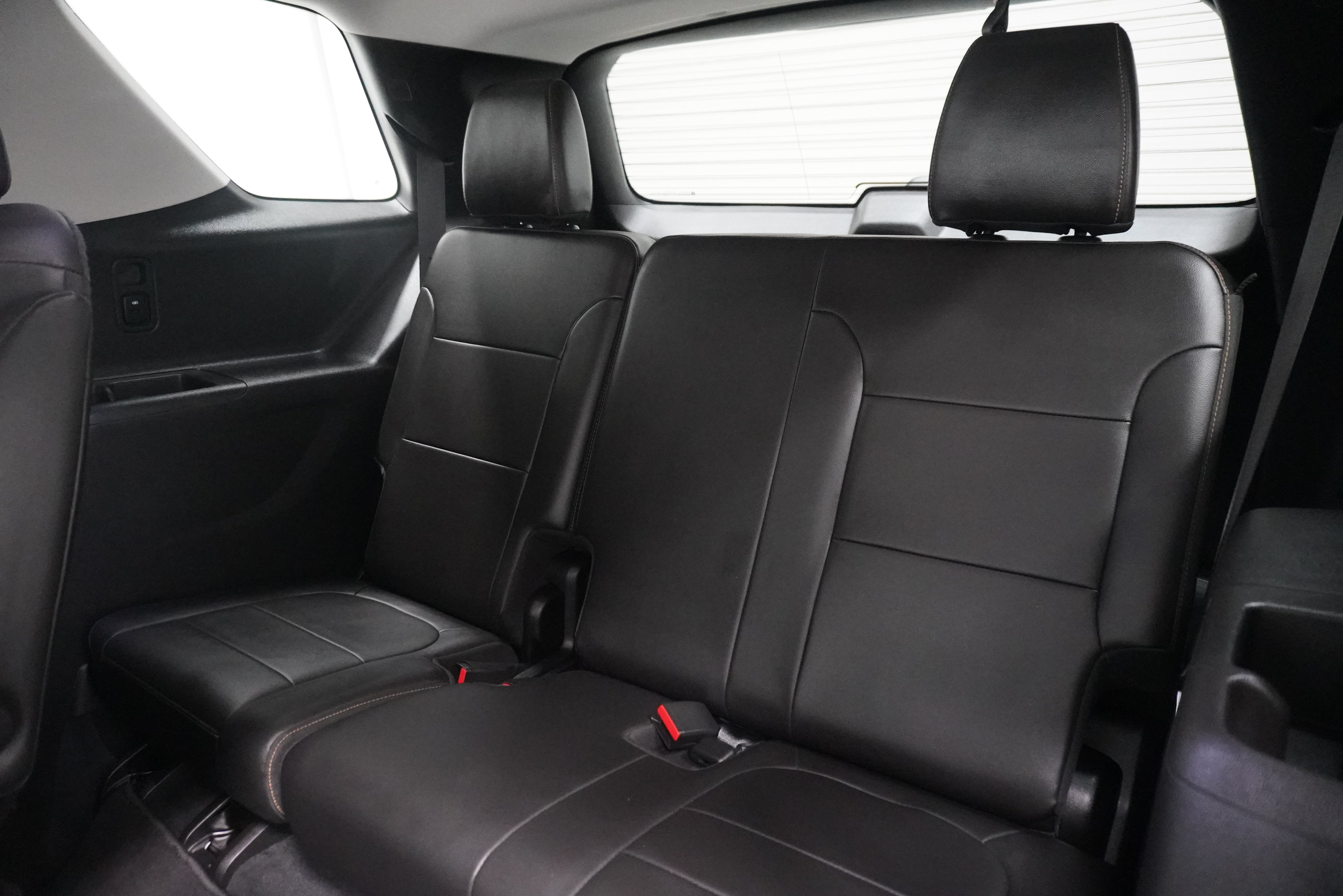 Used 2021 Chevrolet Traverse Premier w/ Redline Edition FWD image 13