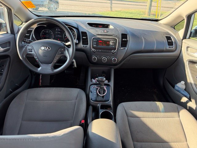 Used 2017 Kia Forte LX FWD image 10