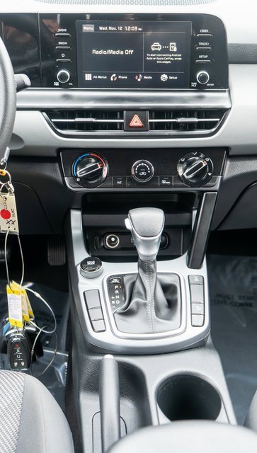 Used 2024 Kia Seltos LX image 16