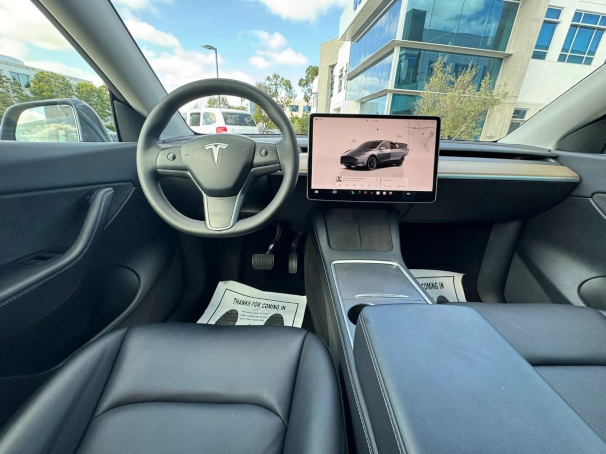 Used 2022 Tesla Model Y Long Range AWD/4WD image 20