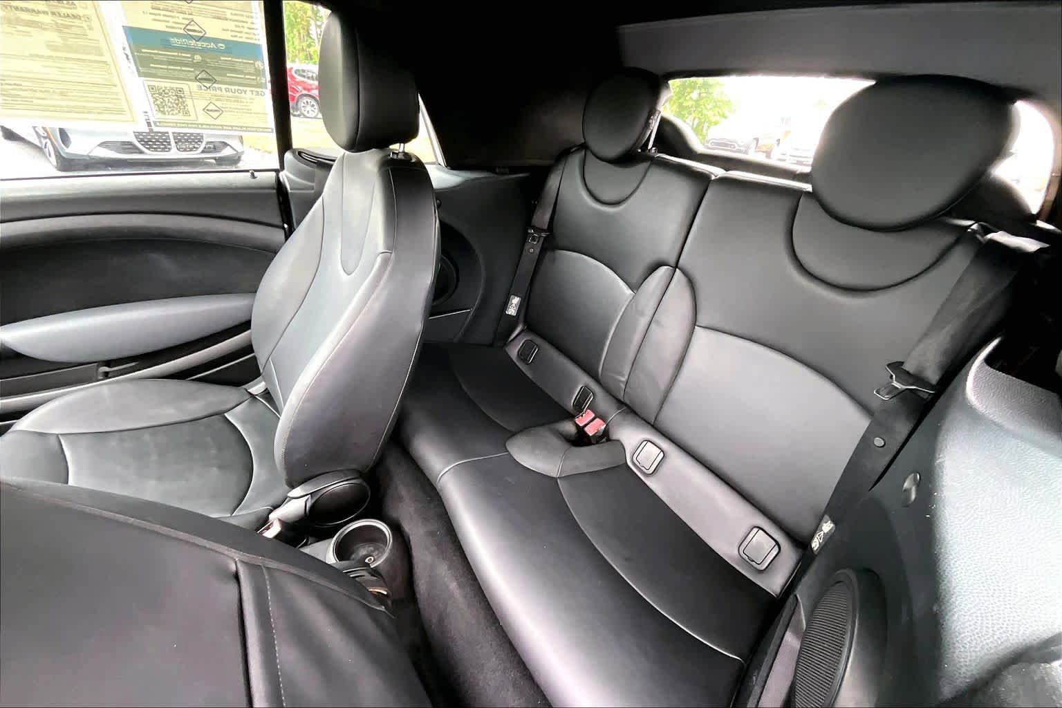 Used 2011 MINI Cooper Convertible FWD image 19