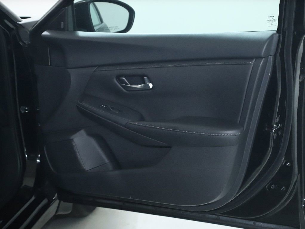 Used 2024 Nissan Sentra SV FWD image 33