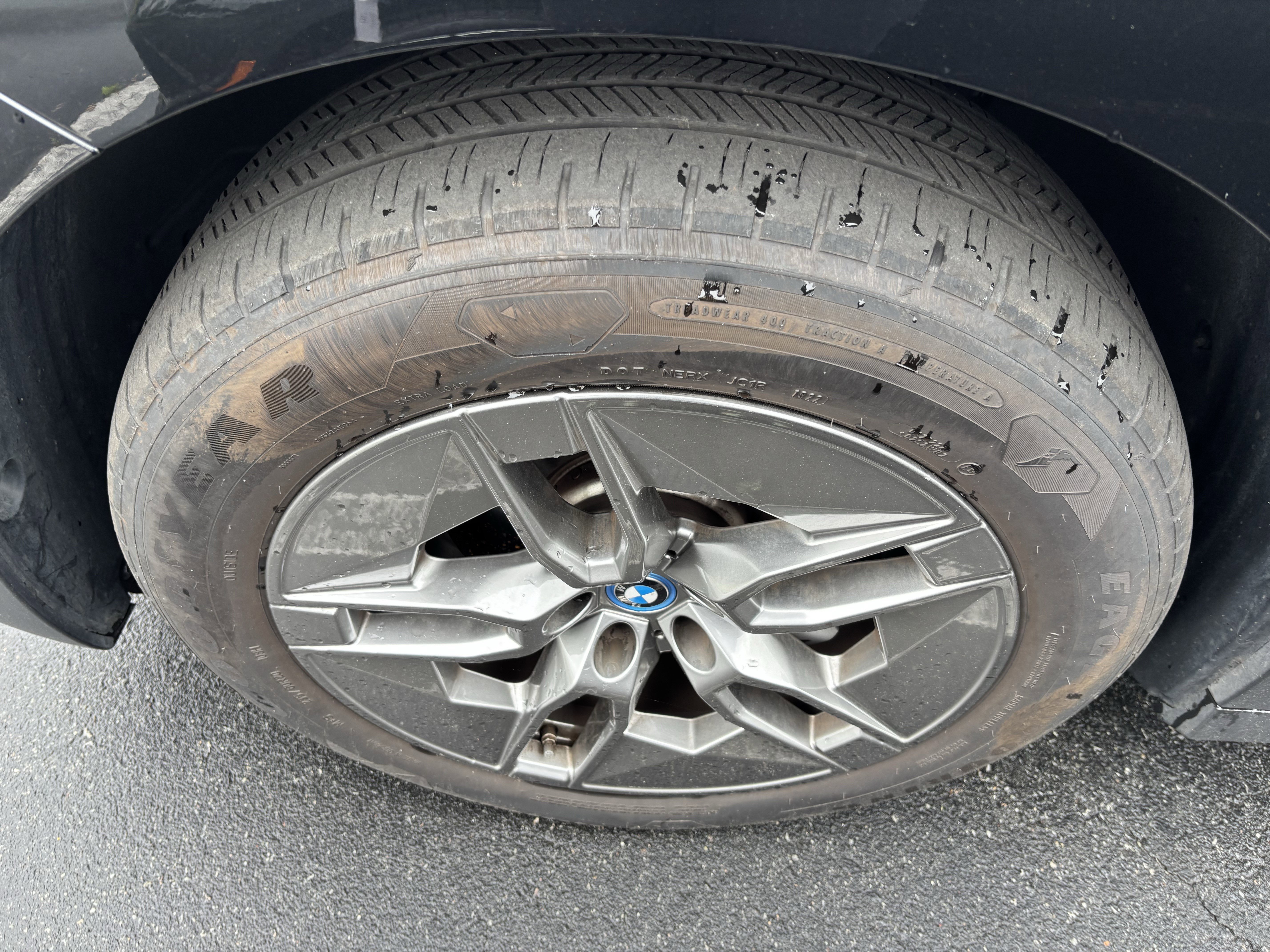 Certified 2023 BMW iX xDrive50 AWD/4WD image 32