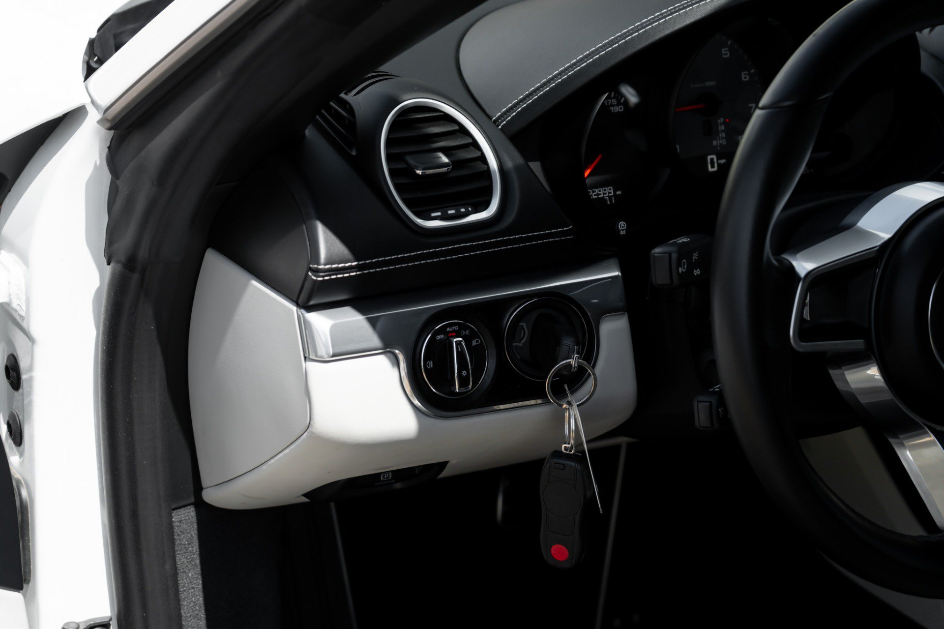 Used 2023 Porsche 718 Boxster S RWD image 20