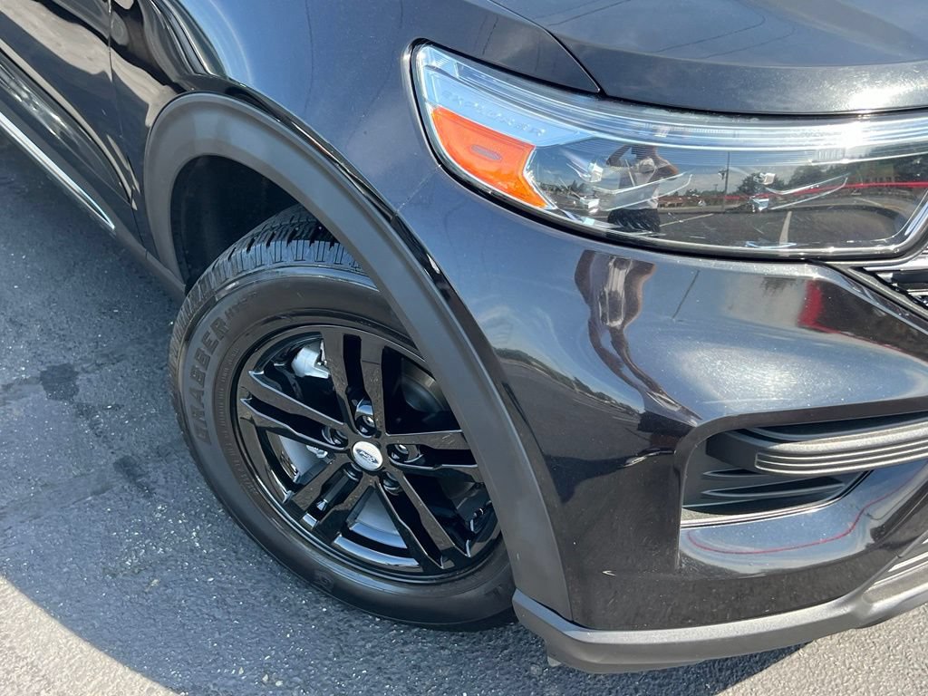 Used 2020 Ford Explorer XLT w/ Class III Trailer Tow Package AWD/4WD image 2