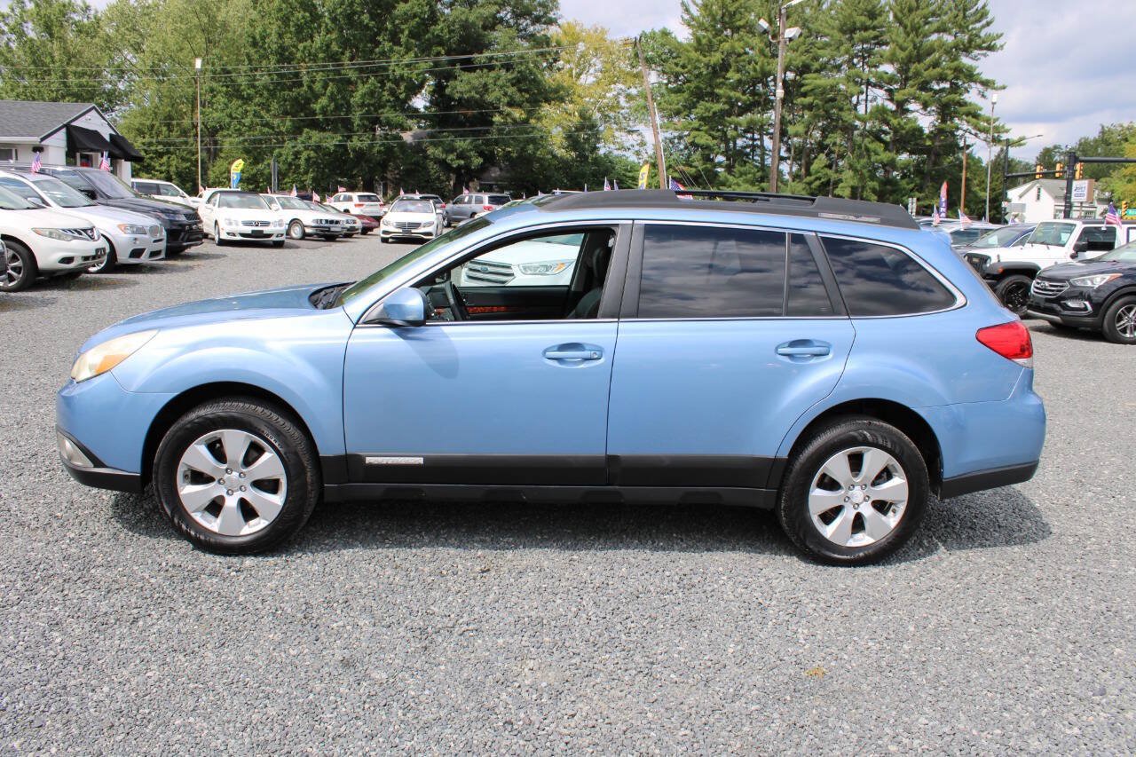 Used 2010 Subaru Outback 2.5i Limited AWD/4WD image 10