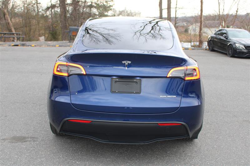 Used 2022 Tesla Model Y Long Range image 6