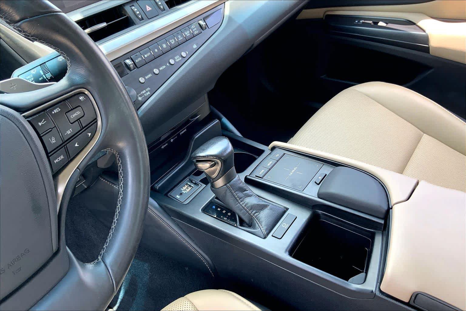 Used 2019 Lexus ES 350 w/ Accessory Package 2 FWD image 16