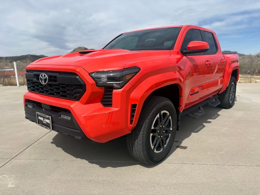 Used 2024 Toyota Tacoma TRD Sport w/ TRD Sport Upgrade Package image 1