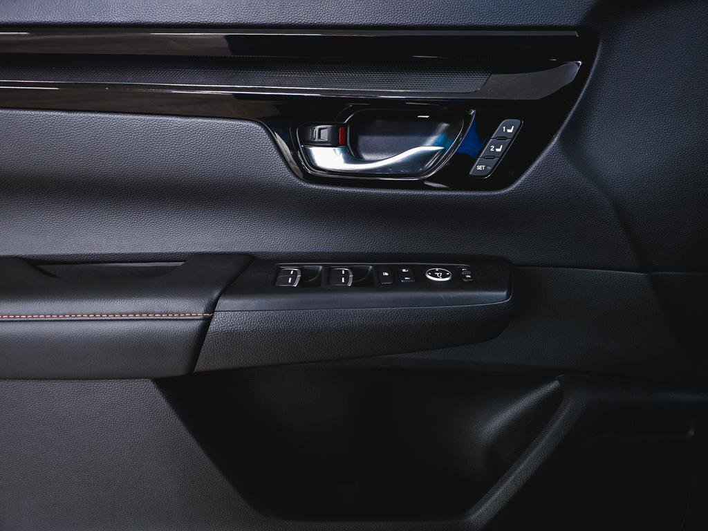 Used 2024 Honda CR-V Sport Touring image 16