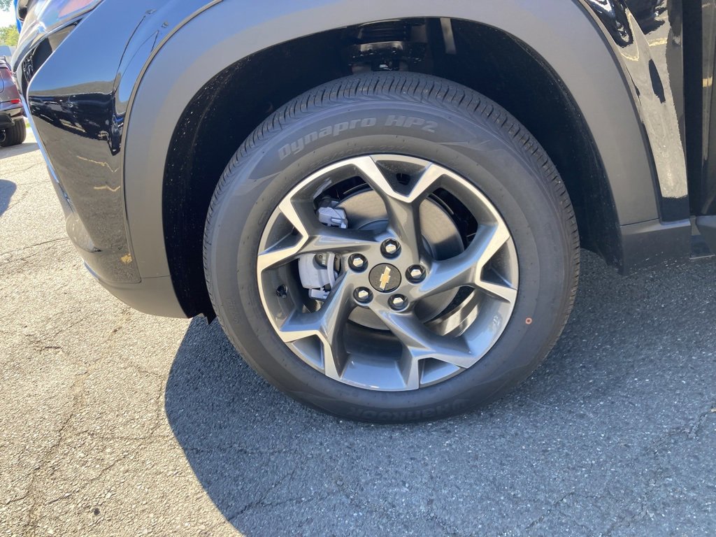 New 2025 Chevrolet Trax LT w/ Driver Confidence Package image 26