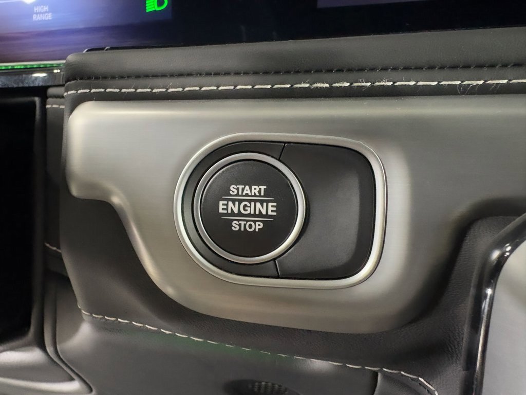 Used 2024 Mercedes-Benz G 550 image 17