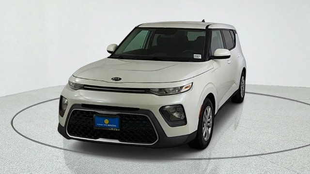 Used 2021 Kia Soul LX FWD image 2