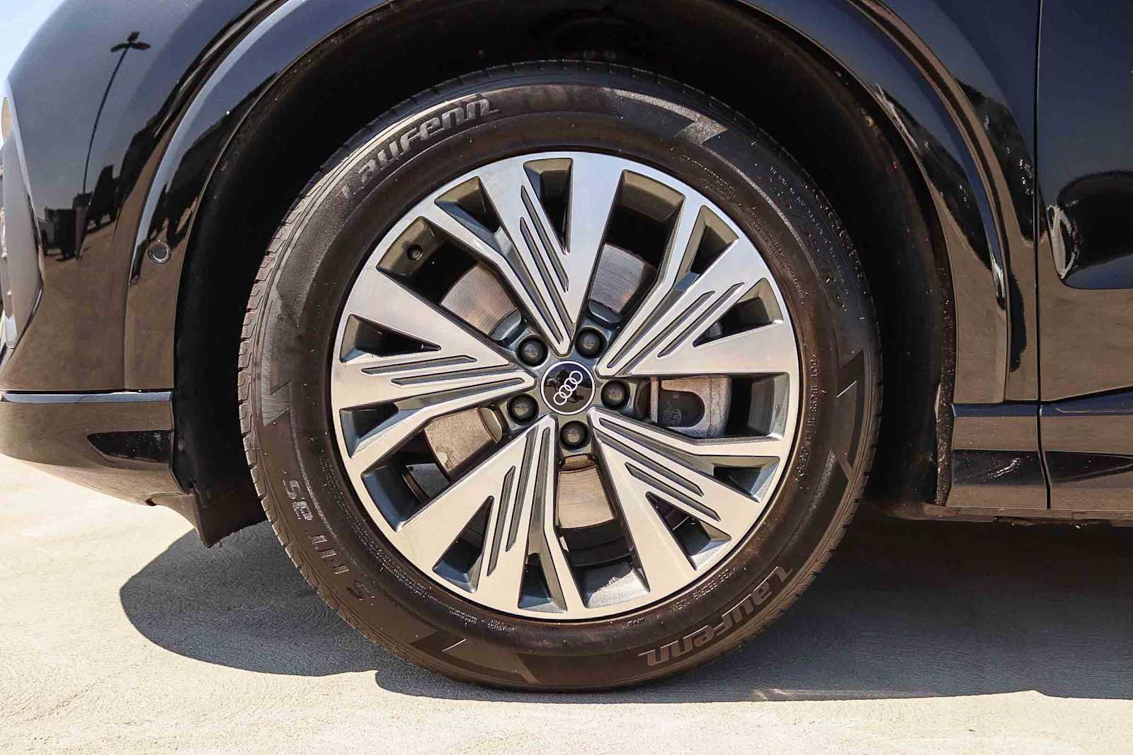 Used 2023 Audi Q4 e-tron Premium Plus w/ Premium Plus RWD image 14
