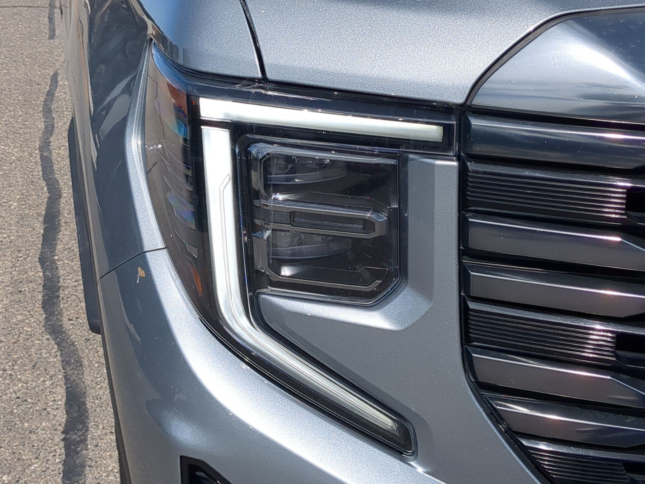 Used 2024 GMC Sierra 1500 AT4 w/ Technology Package AWD/4WD image 11